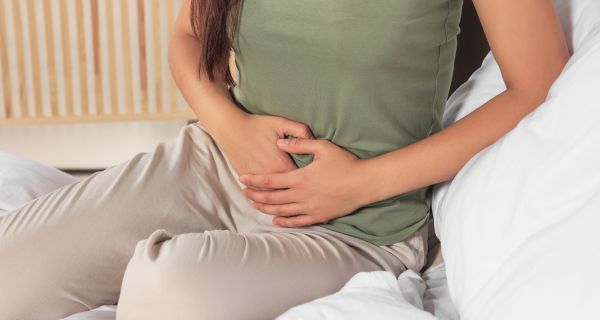 Bolesť v podbrušku v tehotenstve: Kedy je bežná a kedy spozornieť?
